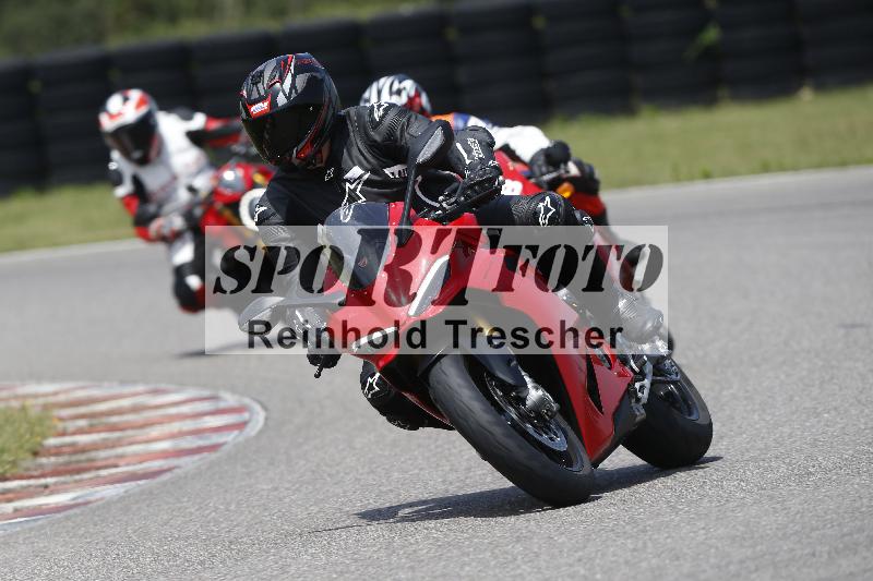 /27 12.06.2025 Ducati Schweiz Trackday Warmup  ADR/blau-bleu/ohne